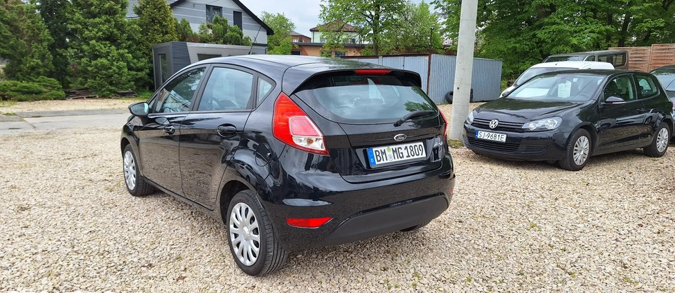 Ford Fiesta cena 31000 przebieg: 145947, rok produkcji 2015 z Jaworzno małe 562